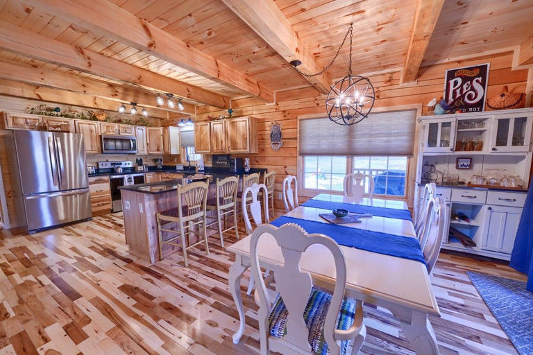 lovely breeze cabin kitchen