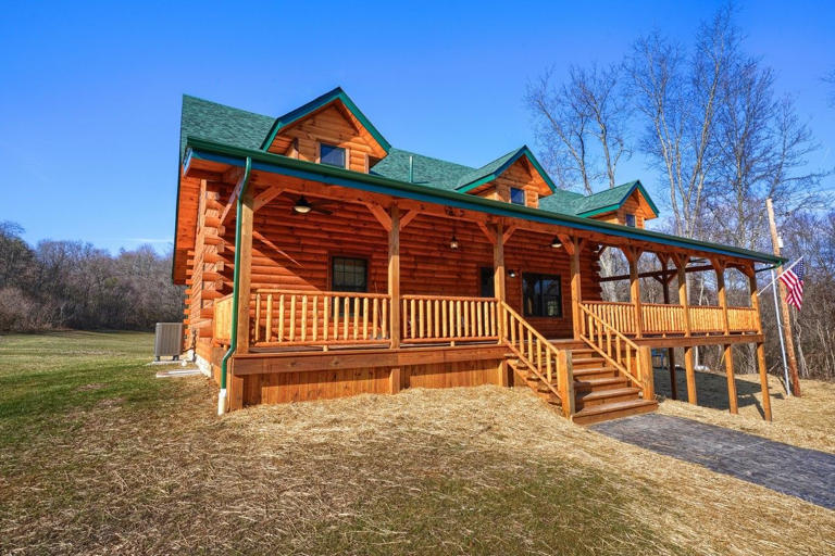 lovely breeze cabin