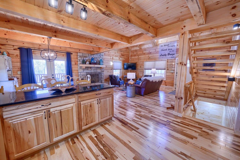 lovely breeze cabin kitchen