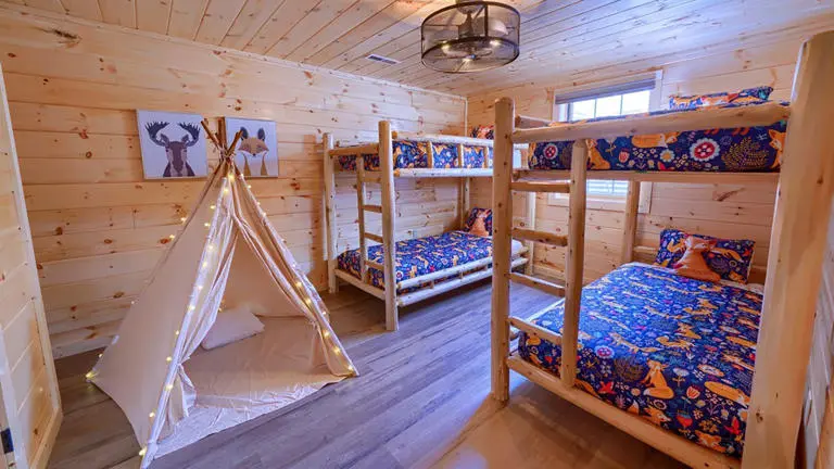 Slider Lovely Breeze Luxury Lodge Bunkbeds